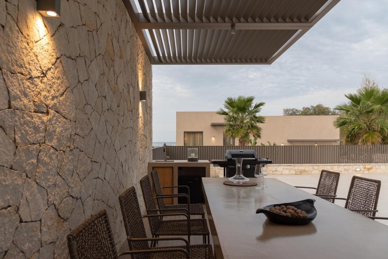 Athina Luxury Villa, With Pool & Walk To The Beach, By Thinkvilla Hriszí Aktí Haniá Kültér fotó