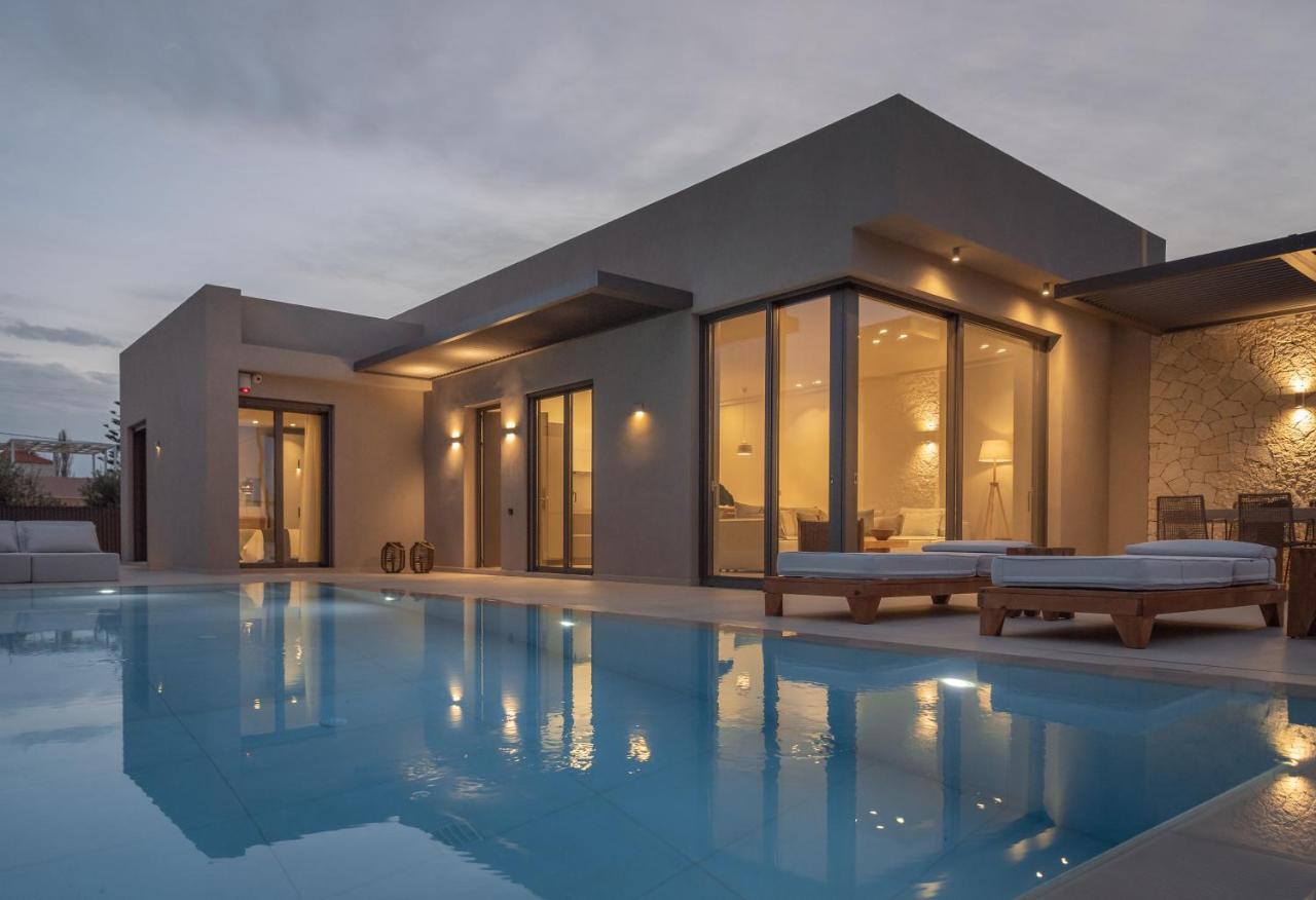 Athina Luxury Villa, With Pool & Walk To The Beach, By Thinkvilla Hriszí Aktí Haniá Kültér fotó