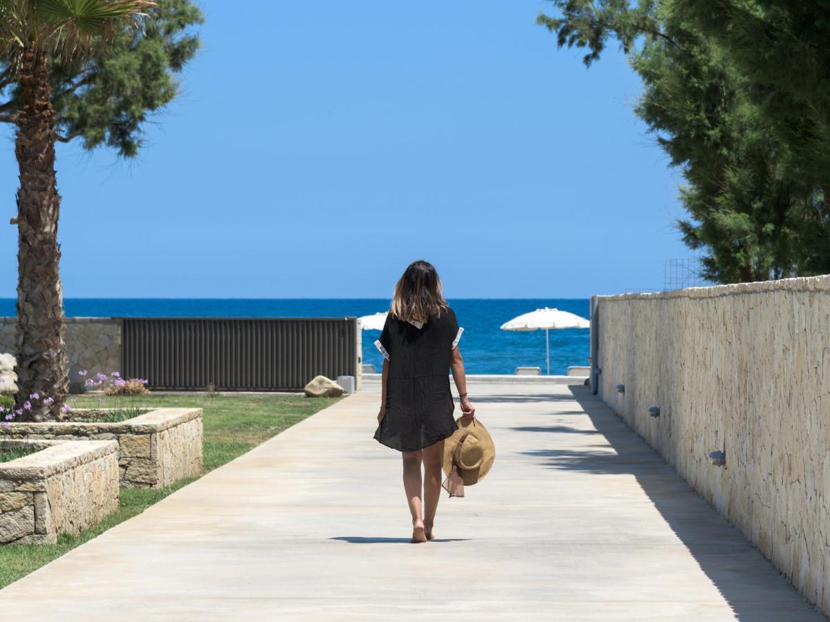 Athina Luxury Villa, With Pool & Walk To The Beach, By Thinkvilla Hriszí Aktí Haniá Kültér fotó
